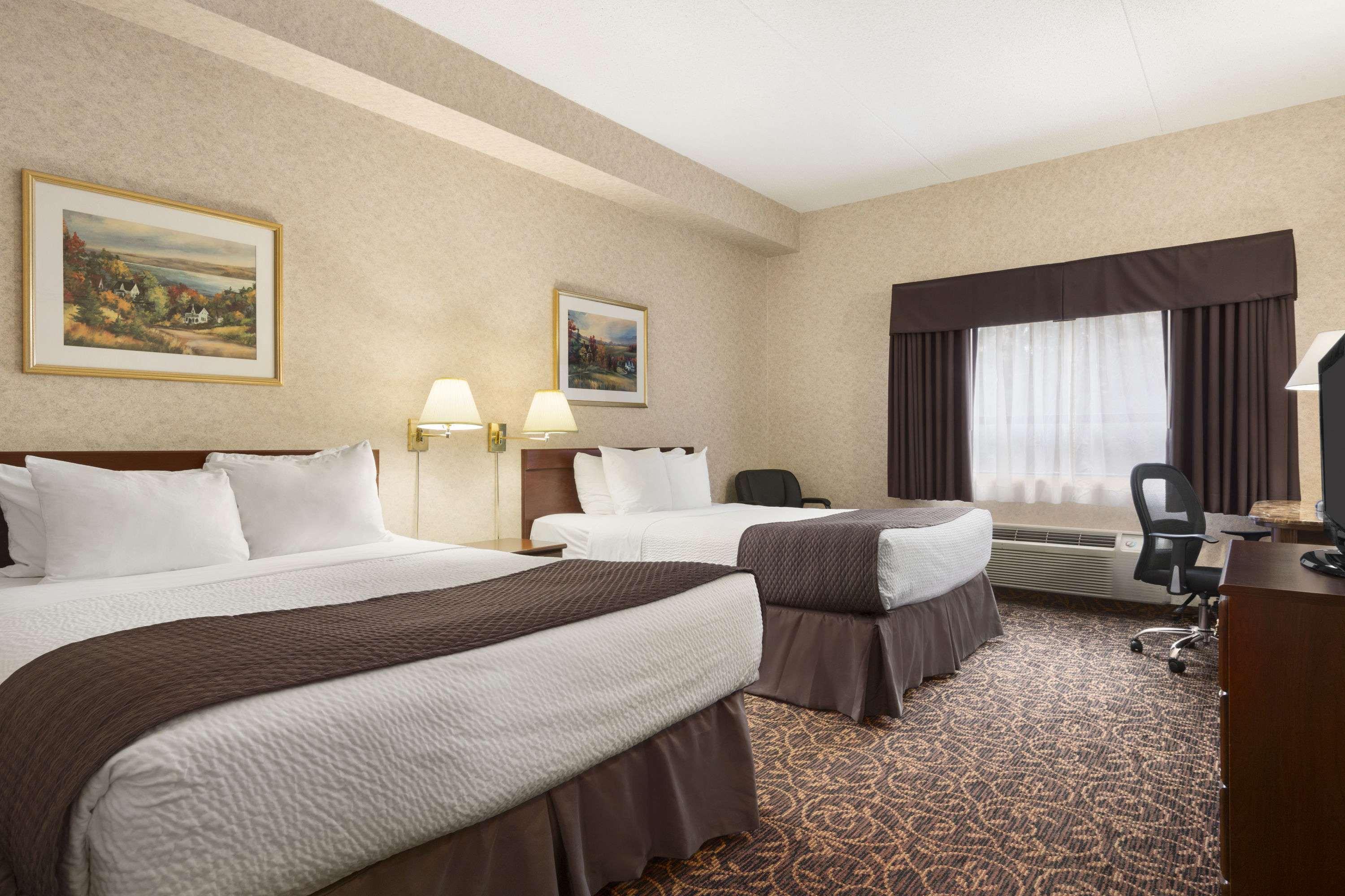 Days Inn By Wyndham Toronto East Lakeview Eksteriør billede